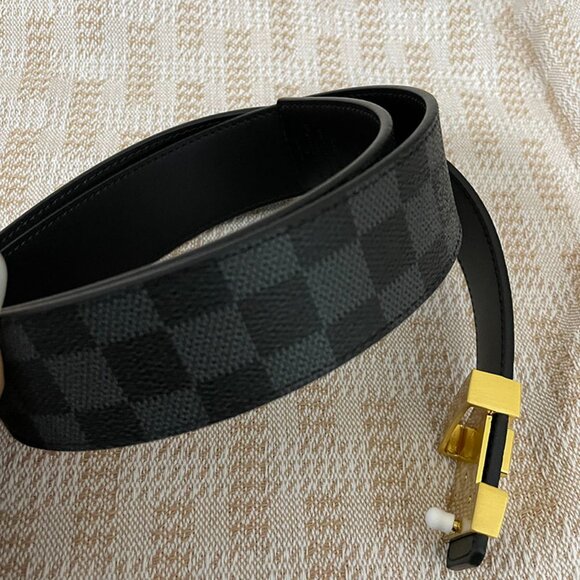 Louis Vuitton Men's Belt With Signature Metal Buckle - Picture 4 of 4